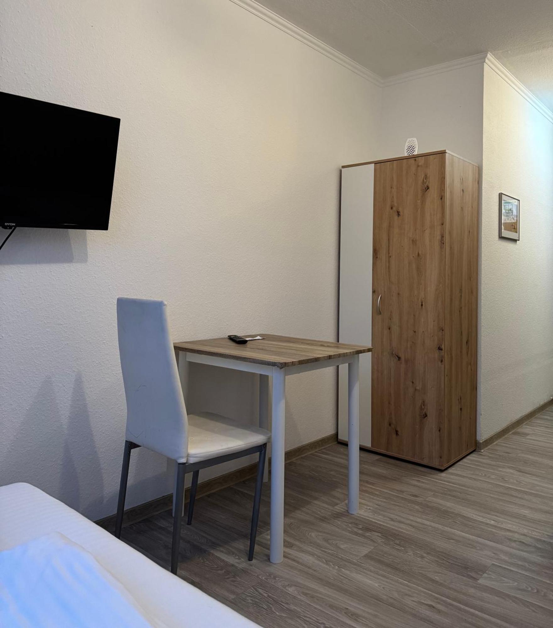 Hotel-Pension Alt-Heidenberg Siegen Eksteriør billede